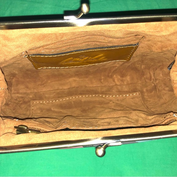 Authentic NWT Gorgeous One Of A Kind Patricia Nash Savena First Bloom Wristlet - Picture 6 of 14